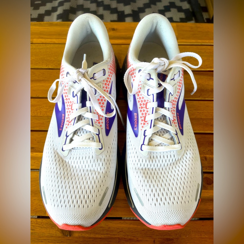 Brooks Ghost 14 “Size 11 B” White Pink Jogging Running Shoes 1203561B192